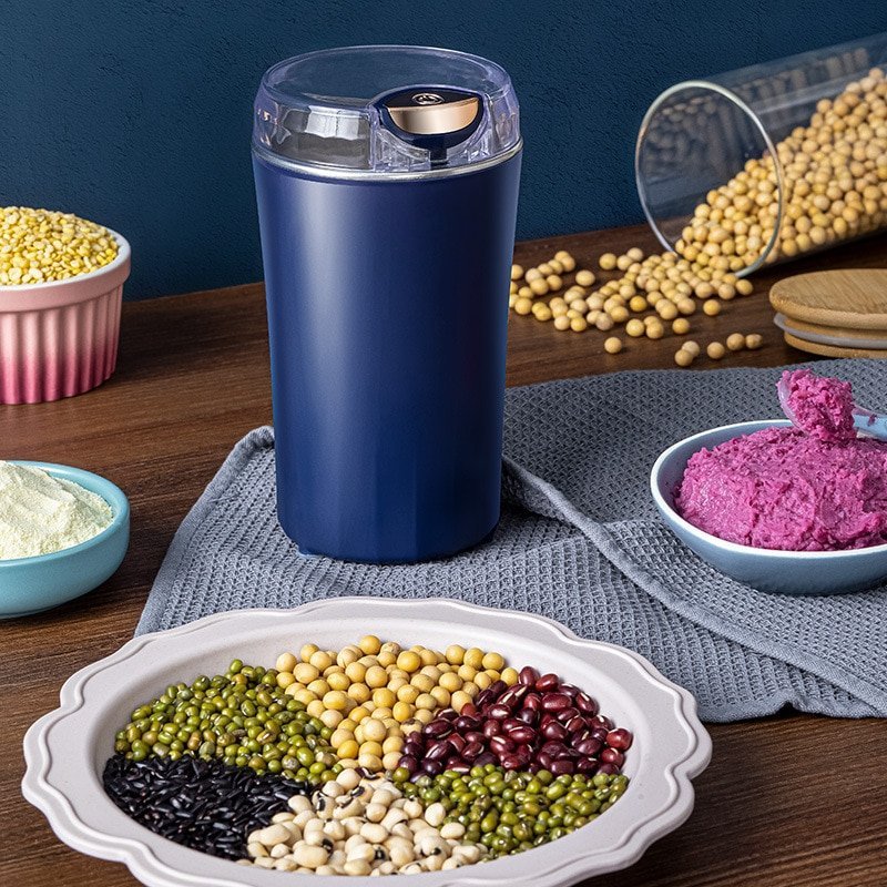 Prepare your food in record time with this electric grinder